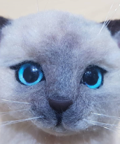 Needle Felted Ragdoll Cat 9 Needle Felted ragdoll cat statue. A great cat lovers gift, this pet portrait