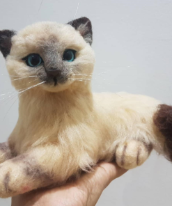 Needle Felted ragdoll cat statue. A great cat lovers gift, this pet portrait