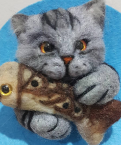 Needle Felted Cat Toy, Cute Cat With Fish | Cat Portrait